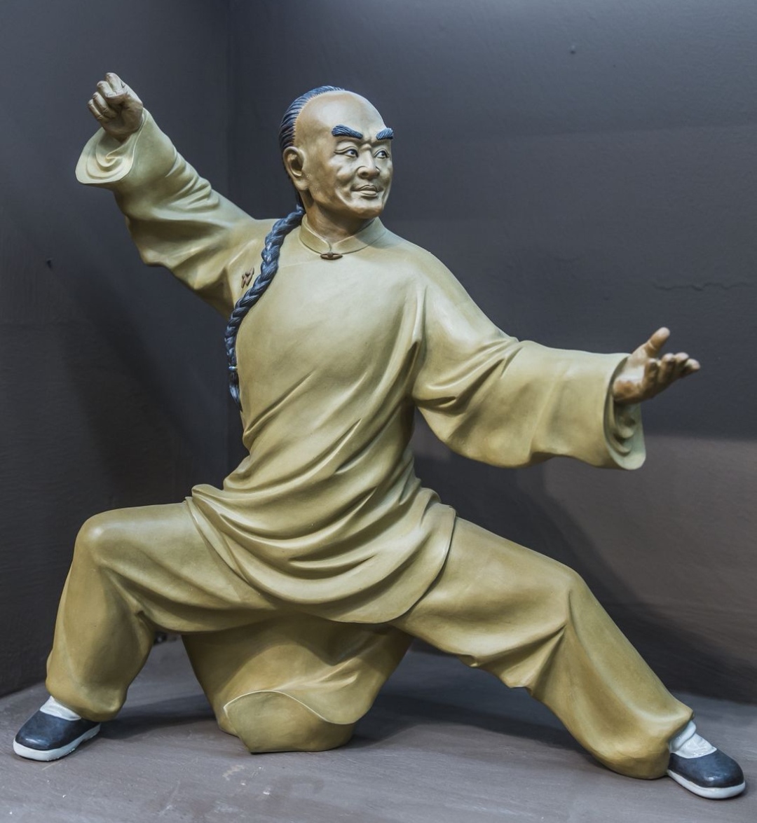 清朝康熙年间,丁发祥纵身入井,感觉头上一阵发黑