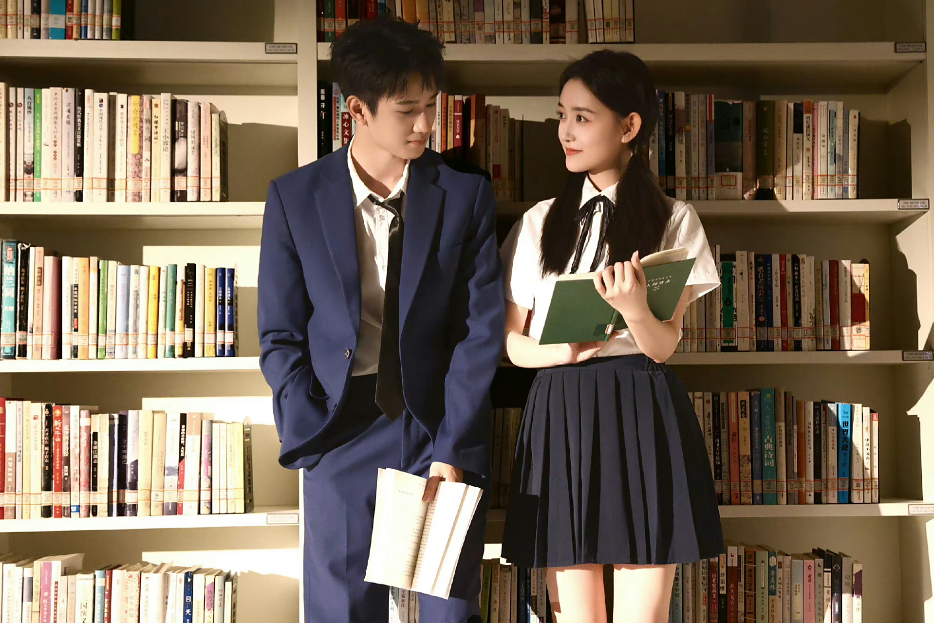 敖子逸给蒋依依道歉,误会终于解开了,帅哥美女终于要搭档了,粉丝终于