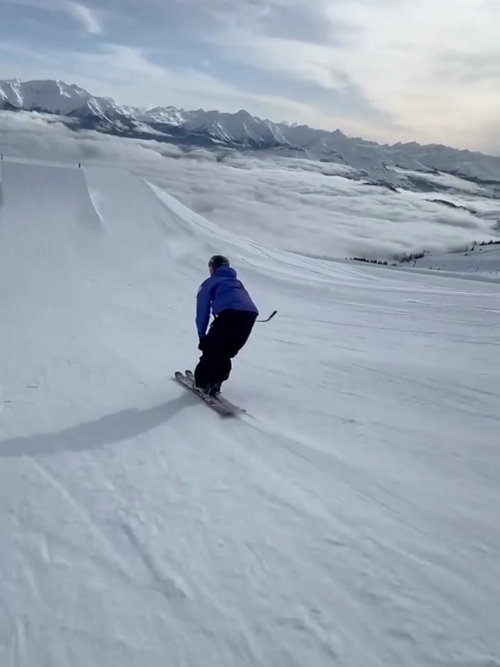 太酷了 原来自由式滑雪还能这样玩