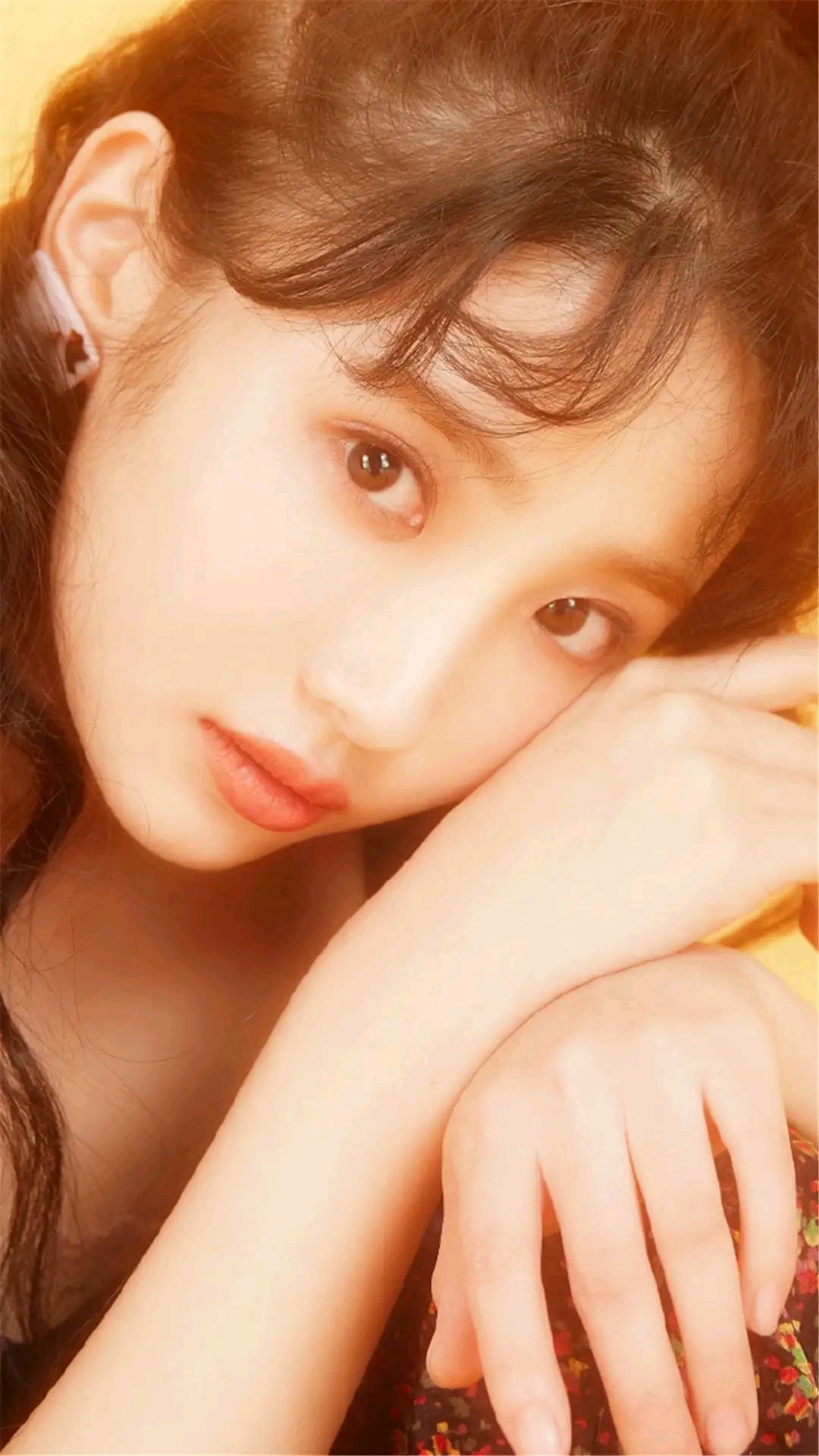 许梦圆精美壁纸:清新灵动,甜美时尚!