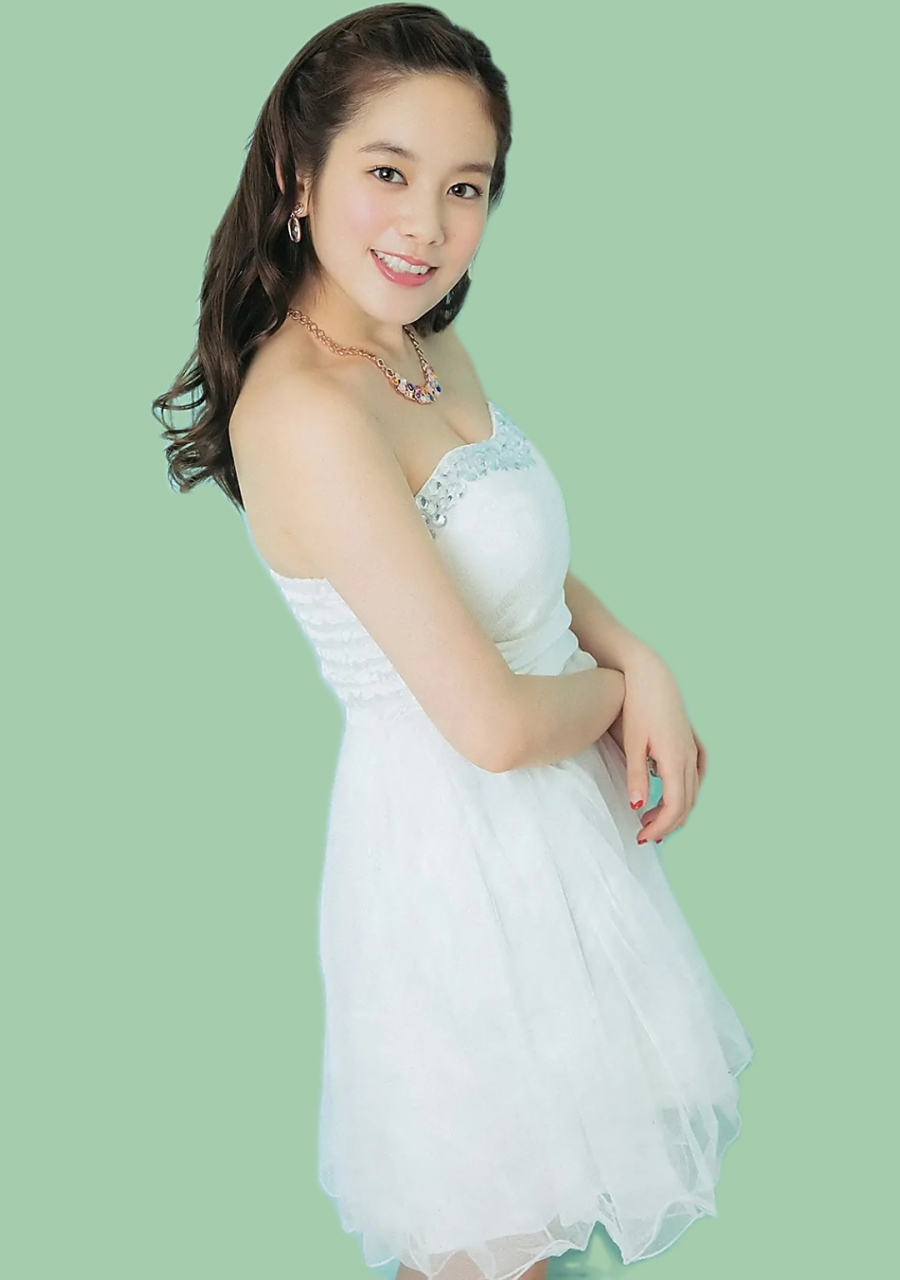 性感日本女星笕美和子,高颜值雪肌迷人,清新而又靓丽的红衣姑娘!