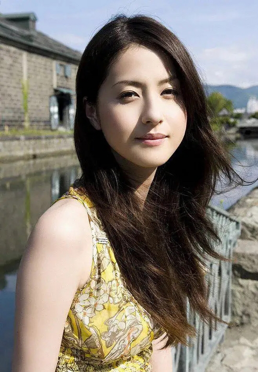 四月创作打卡挑战赛# 日本明星系列/松本若菜-醇香美人!