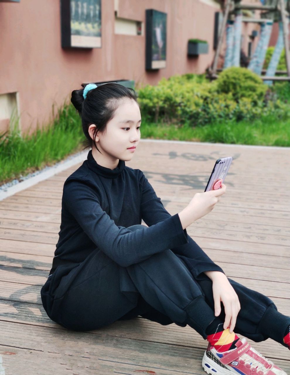 丽质天成的小美女王亭文