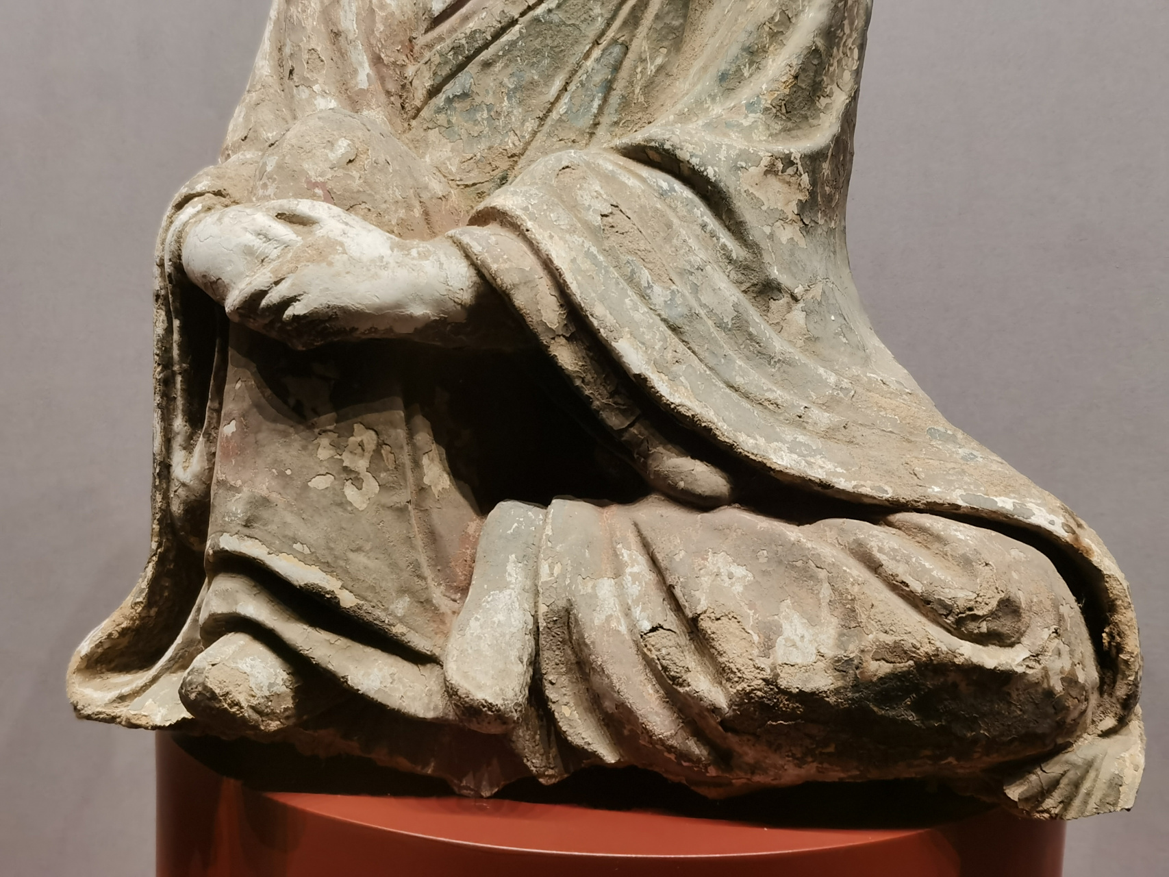 这是一组山西出土的明代泥塑.  高手在民间,好东西民间也有不少.