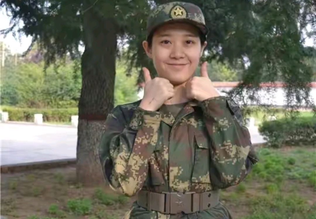 40万粉丝小姐姐陈淑杰,提干当上火箭军排长