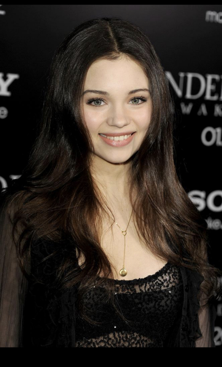 英迪娅·埃斯利(india eisley),1993年10月29日出生于美国加州洛杉矶
