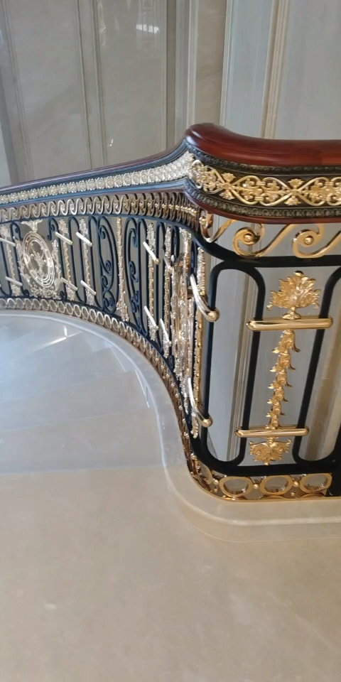 别墅铜楼梯扶手弧形欧式楼梯栏杆雕花护栏