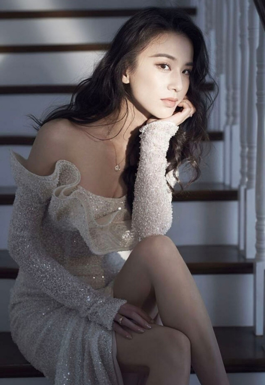 黄圣依,一代星女郎,美照分享,拥有非常精致的容颜,身材也是非常的性感