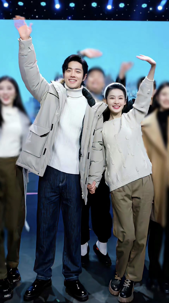 肖战李沁戏里戏外牵手,甜死人了[awsl]般配呐