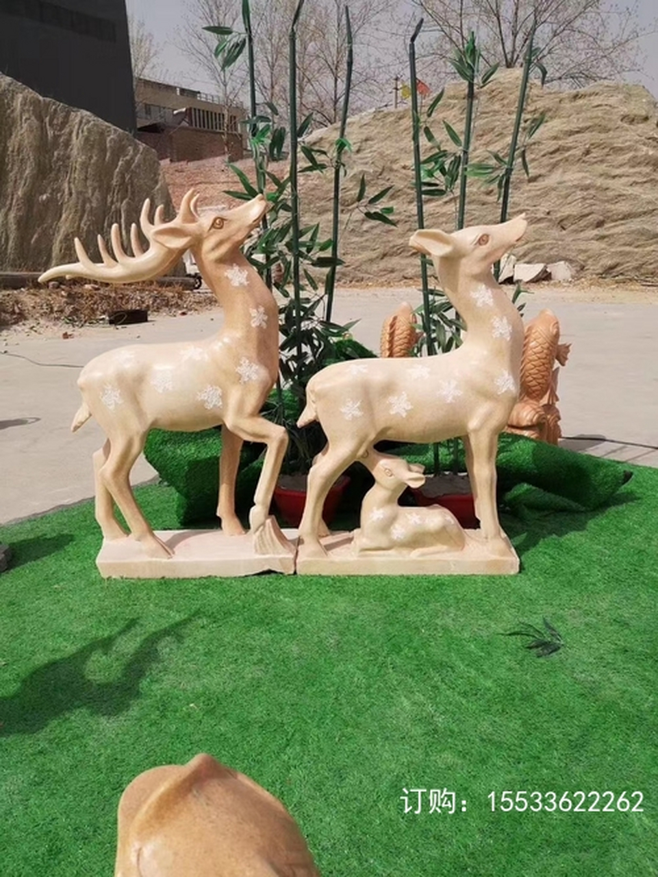 首先,我们知道石雕鹿代表长寿,是能够确定灵芝位置的动物,因此备受