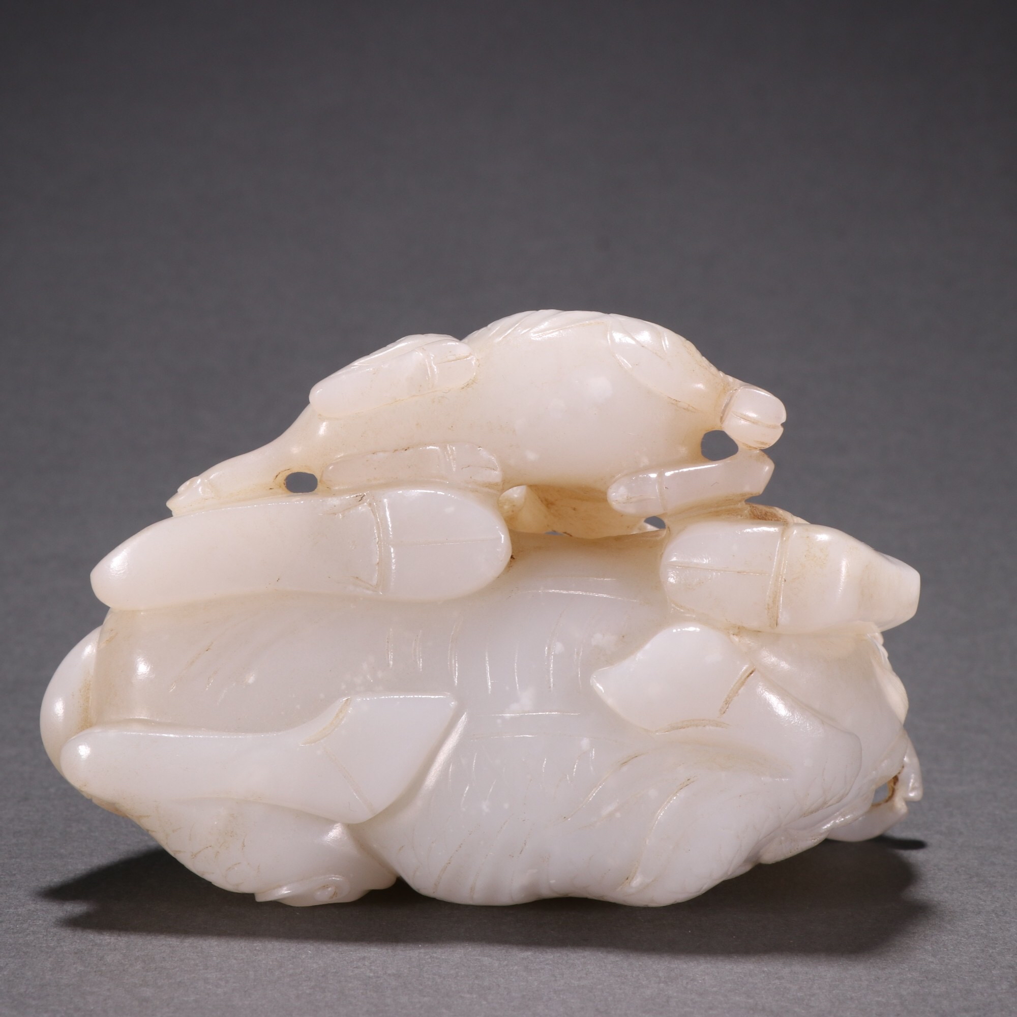 清代 和田玉籽料麒麟送书摆件:高6.5㎝长10㎝宽6.9㎝重539g