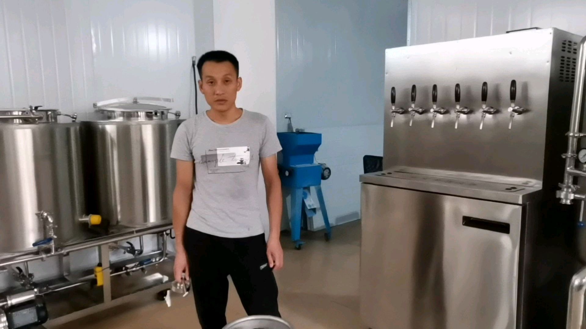美标桶清洗与消毒