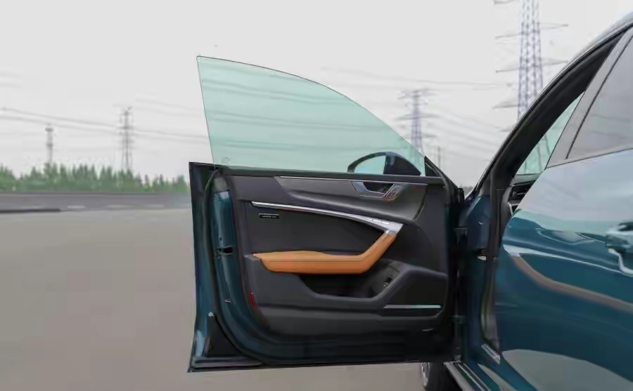 无框车门 高功率,奥迪a7l不愧是上汽奥迪首款豪华旗舰车型