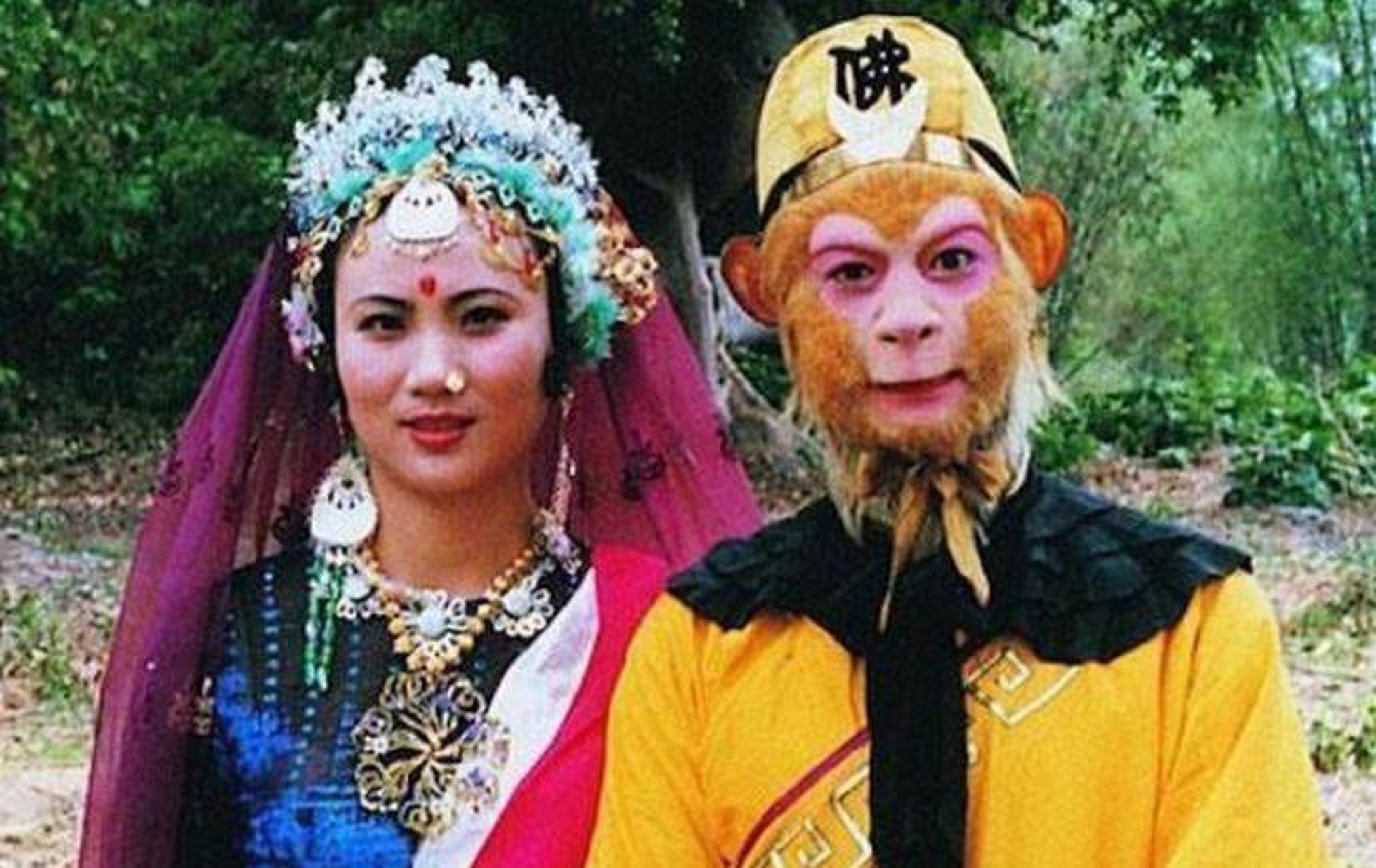 六小龄童,于虹老师结婚35周年珊瑚婚快乐!  "悟空"用实际行动告诉我们