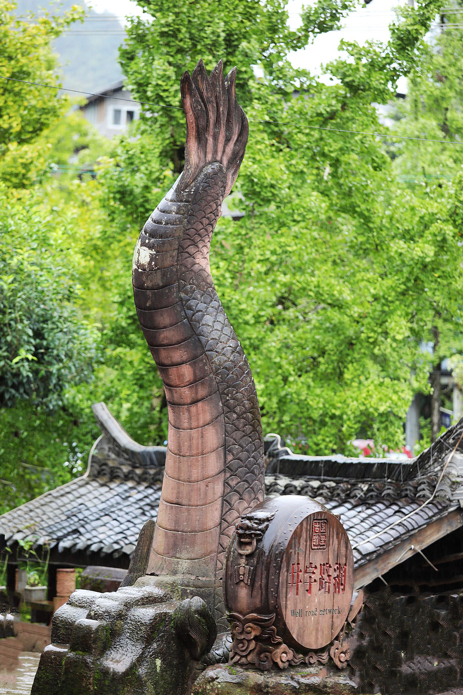 雅安三绝是指雅鱼,雅女和雅雨.