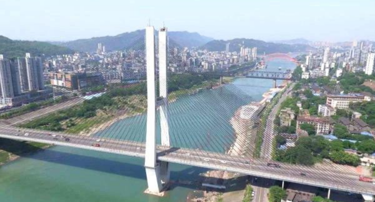 攀枝花是长江流经的第一个地级市,而万里长江第一城,为何是宜宾