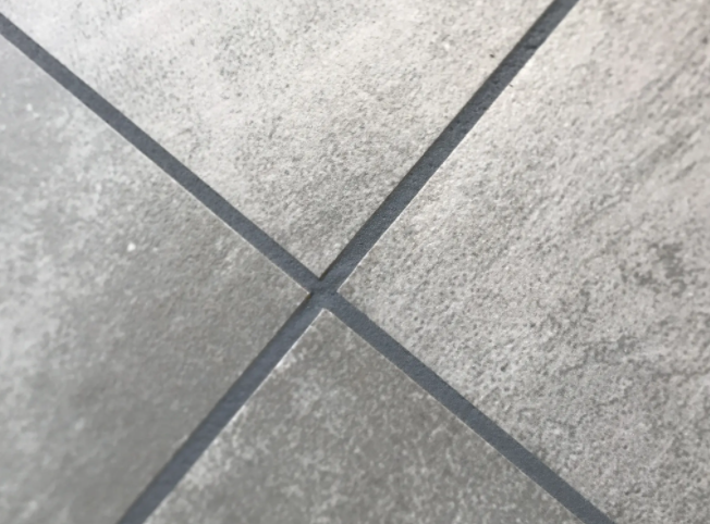 浅灰色地砖配什么颜色美缝剂好看