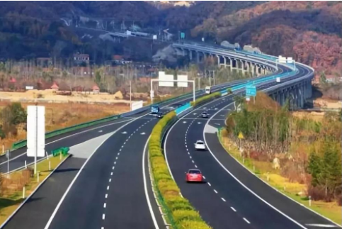 江苏扩建10车道高速路,并在不断改造不足中,来看看经过你家吗?
