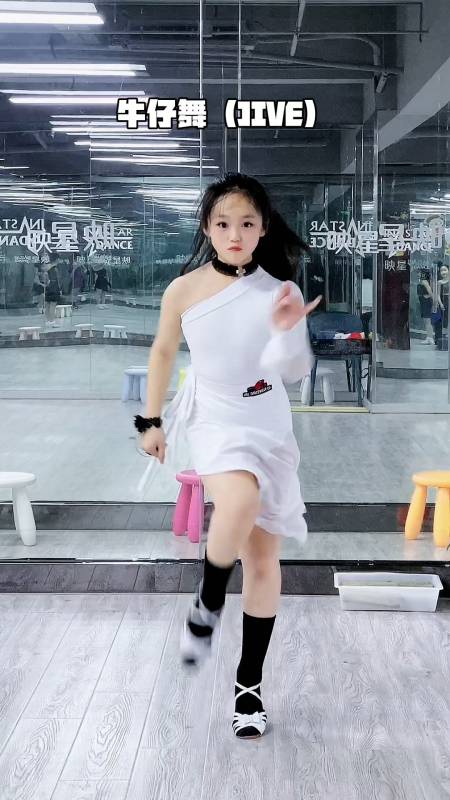 93万次播放.2022-04-121491我是宝儿小公举22.24万粉丝  关注45241.