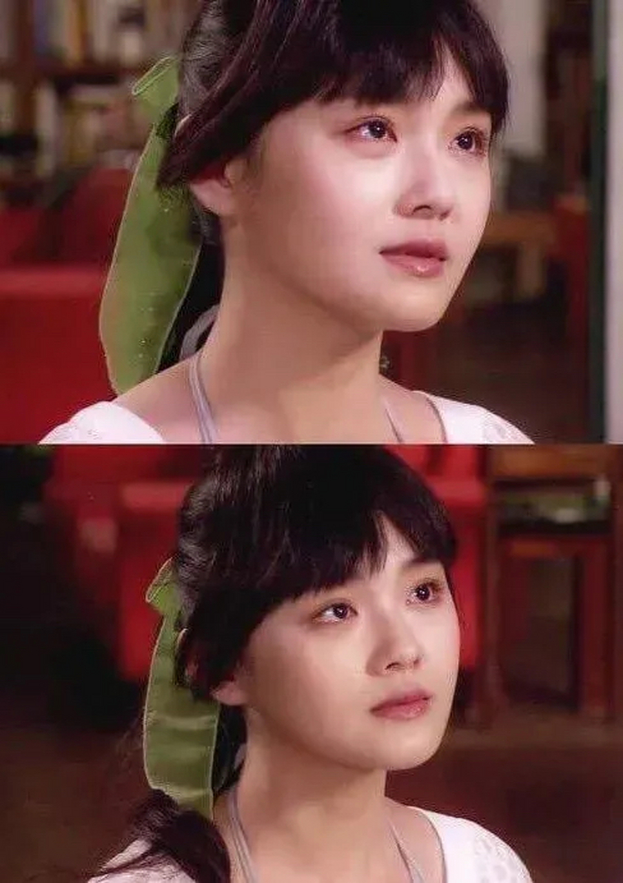 当年,大s在《泡沫之夏》里面真的是超美,尤其是一头乌黑浓密的长发