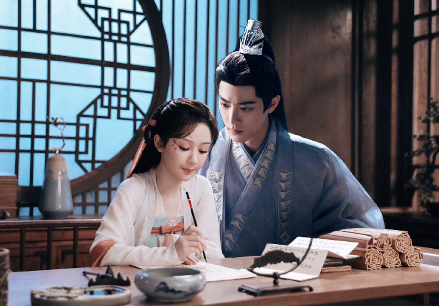 玉骨遥女主换成李沁杨紫或者迪丽热巴会不会好点?