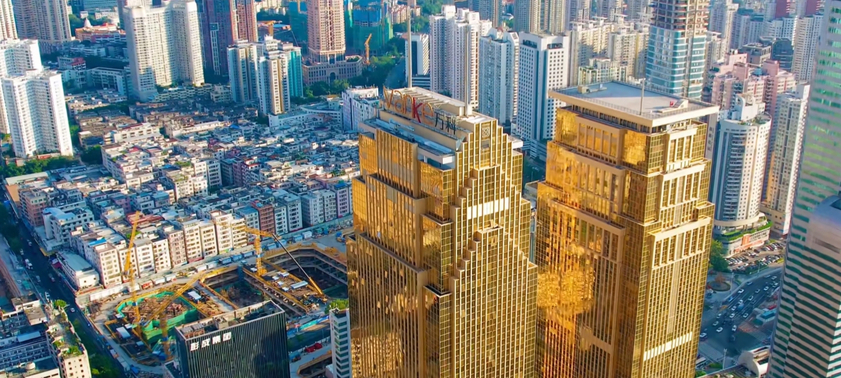 深圳一栋金色大楼,却是当地的地标建筑,楼高超200米