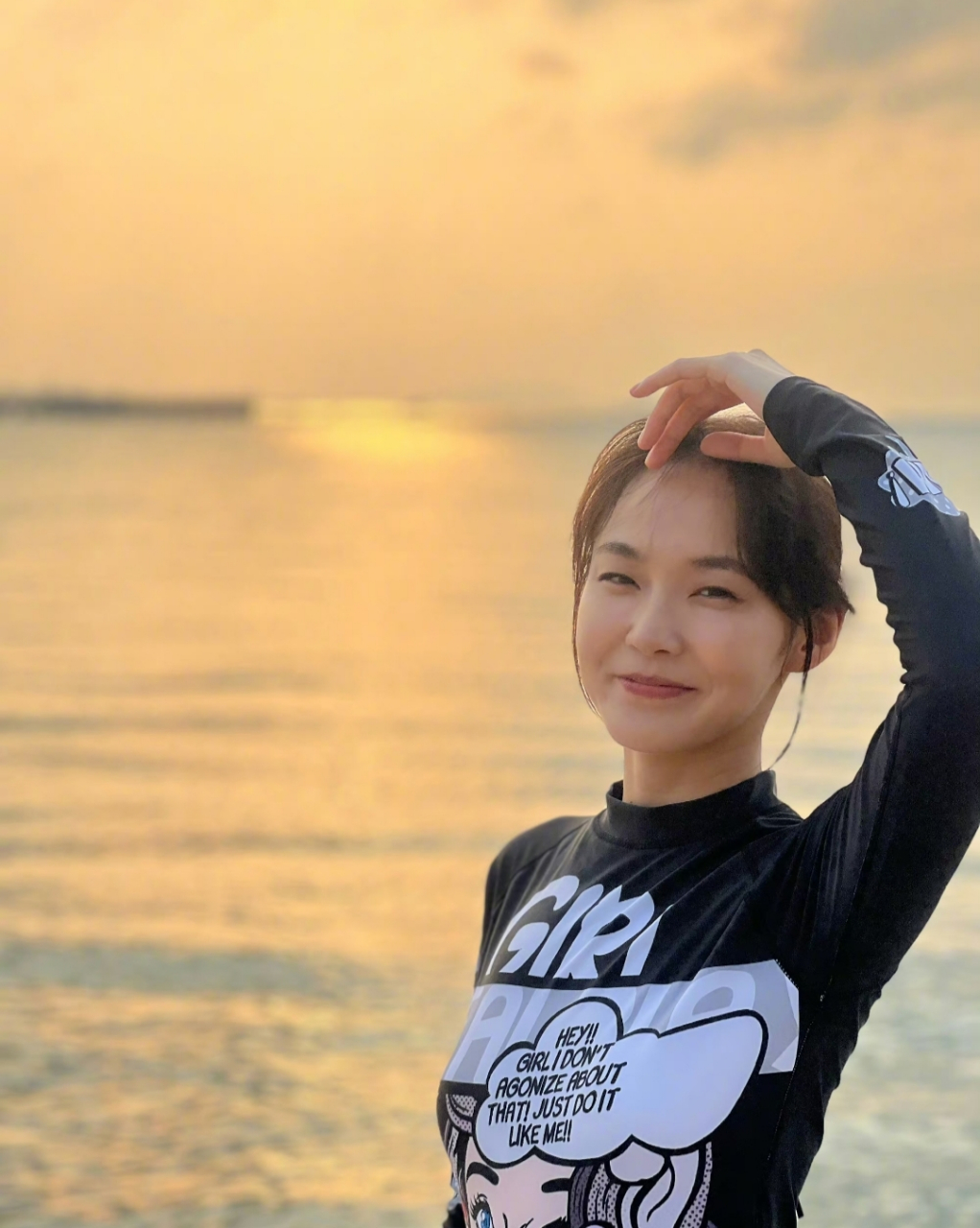 张佳宁素颜好美,笑起来好温柔!