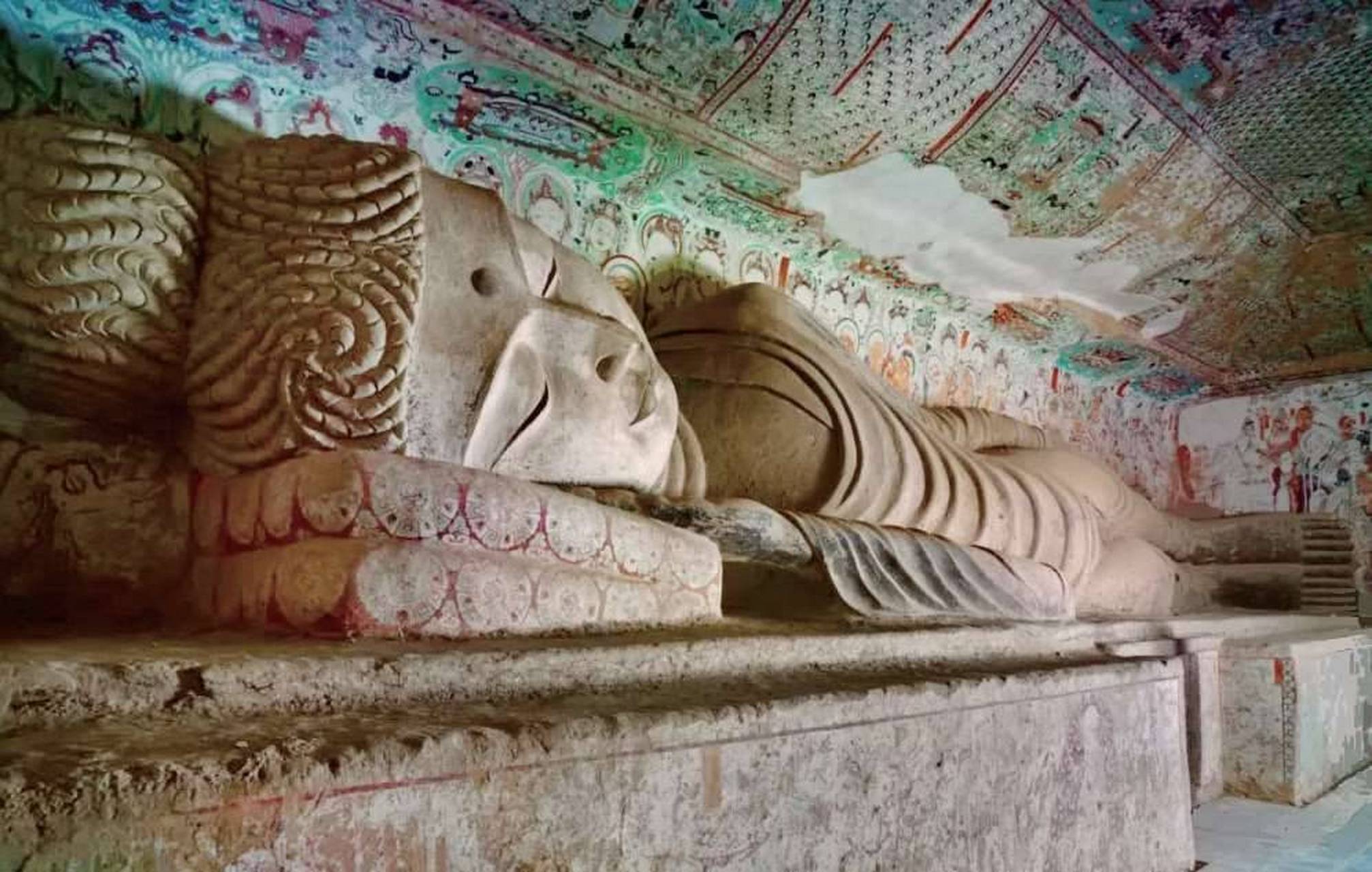 甘肃敦煌莫高窟第158窟内景(中唐,8世纪末—9世纪初)#传统文化# #敦煌