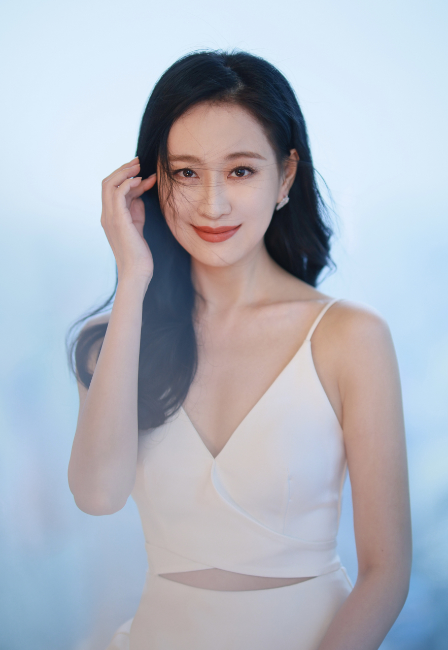 演员王乐君 举止娴雅秀美,风姿绰约妩媚#极品美女# #女神# #王乐君