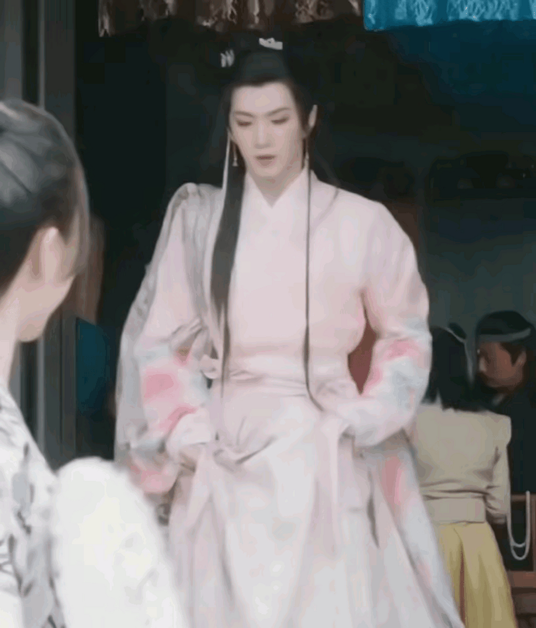 陈哲远《郎君不如意》女装扮相,我说这位姑娘好生俊俏,是从哪里来呀?
