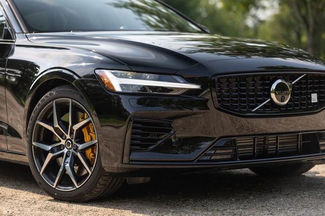 沃尔沃v60 t8 polestar版:黑化设计与强劲动力的完美结合
