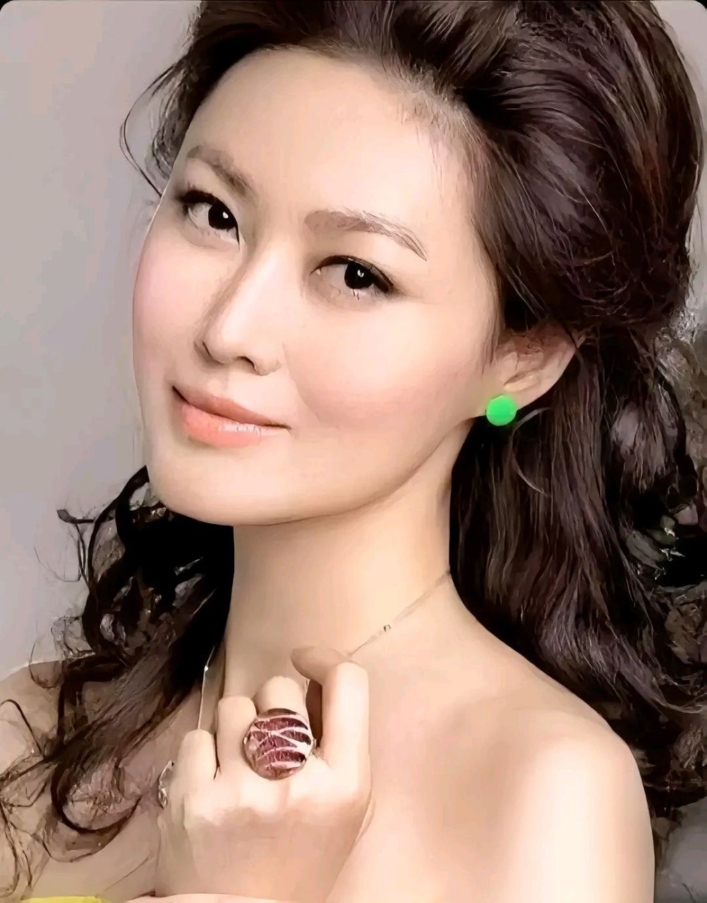 饰演潘金莲角色的演员好像七八个,数王思懿演艺的最好!