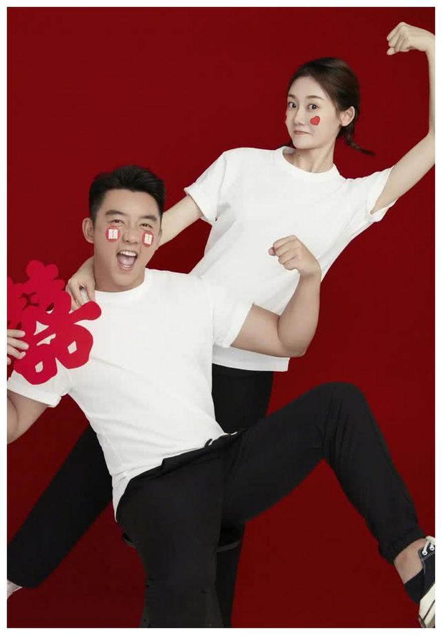苗苗生三胎后现身月子中心# 苗苗和郑恺2020年5月官宣结婚,他们三年