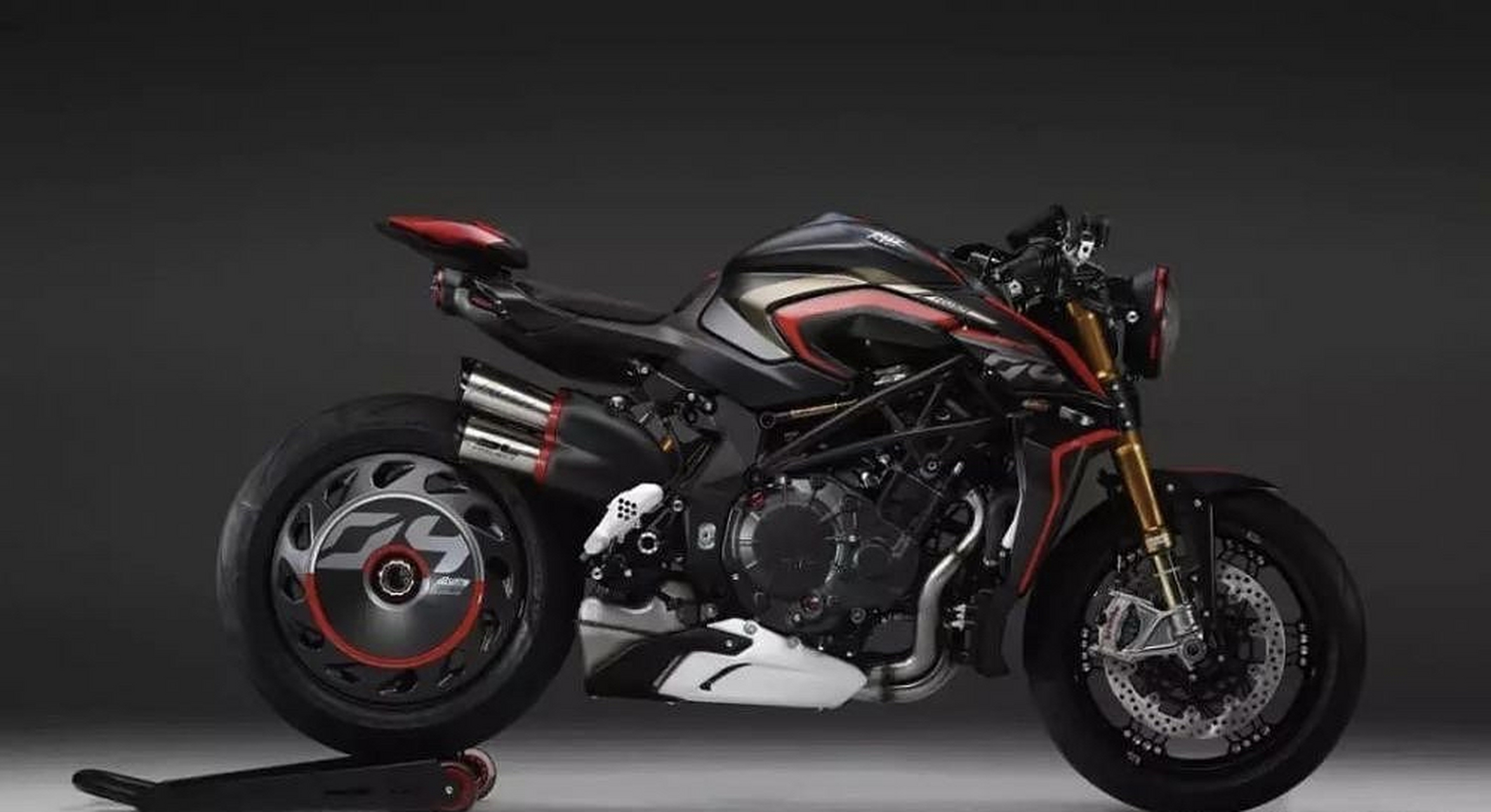 机械美感的暴力机器——奥古斯塔rush 1000