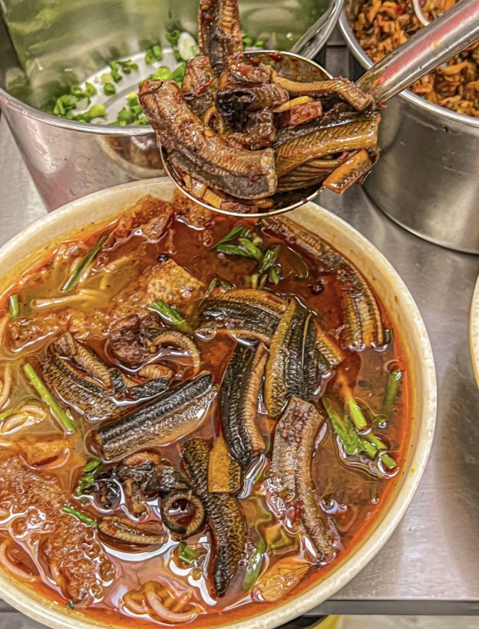 云南味|鳝鱼米线 q弹肉厚,麻辣鲜香,汤汁浓郁的鳝鱼米线也是云南人的