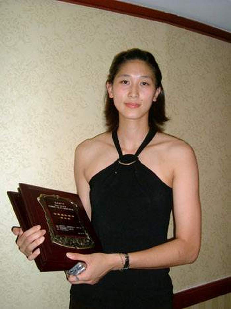 中国女篮第一美女隋菲菲