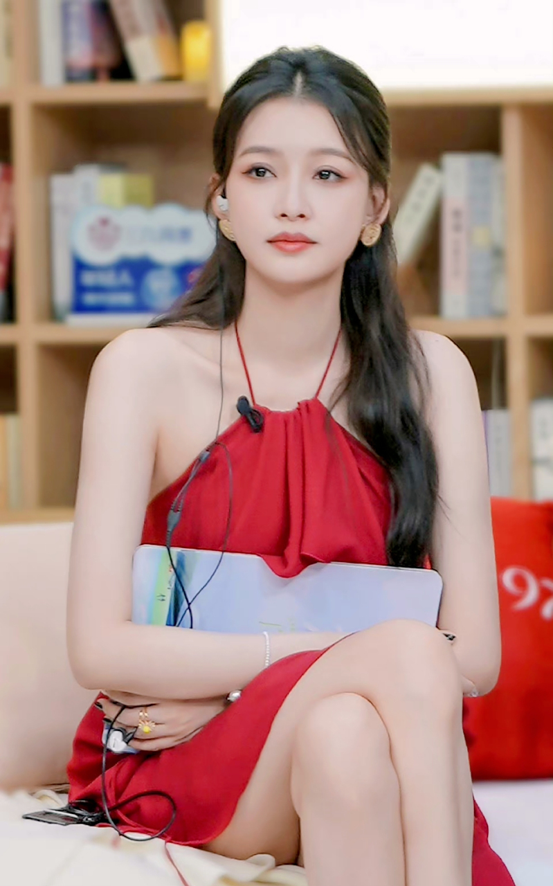 孙怡姐姐综艺范十足呀,夹的一把好腿 #孙怡夹的一把好腿