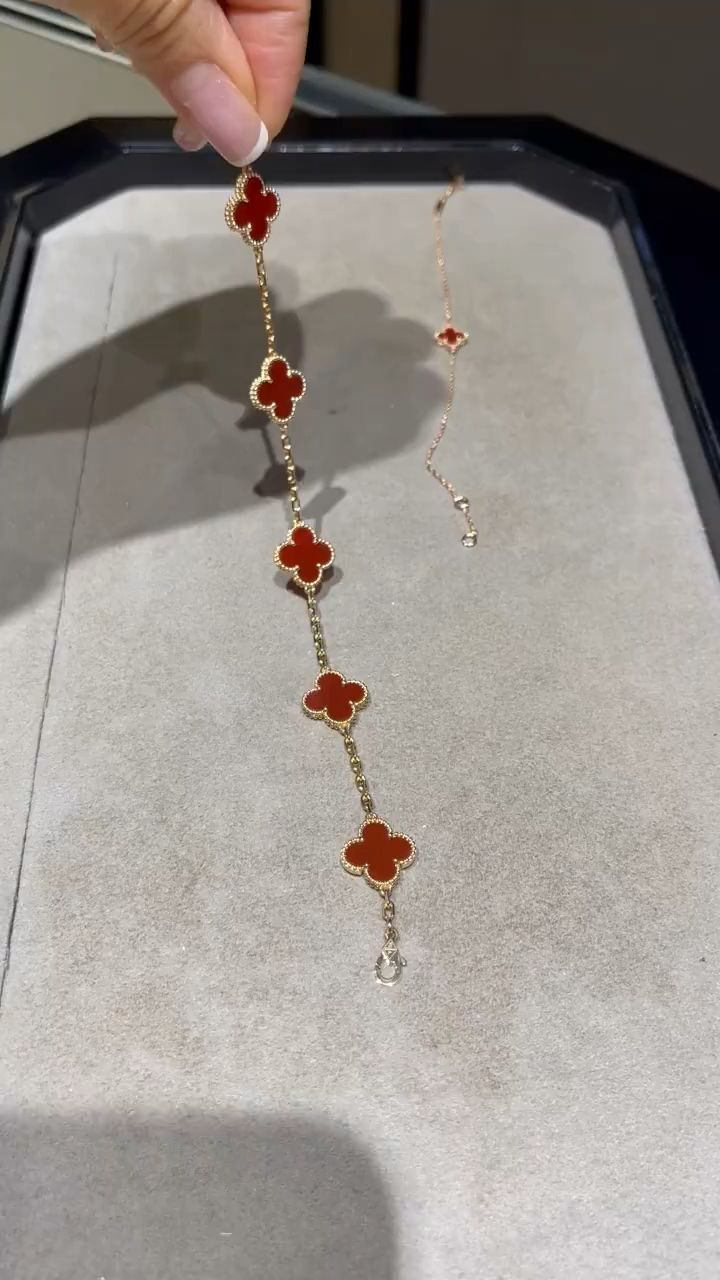 梵克雅宝 红五花手链#手链#高端轻奢饰品#同城-度小视