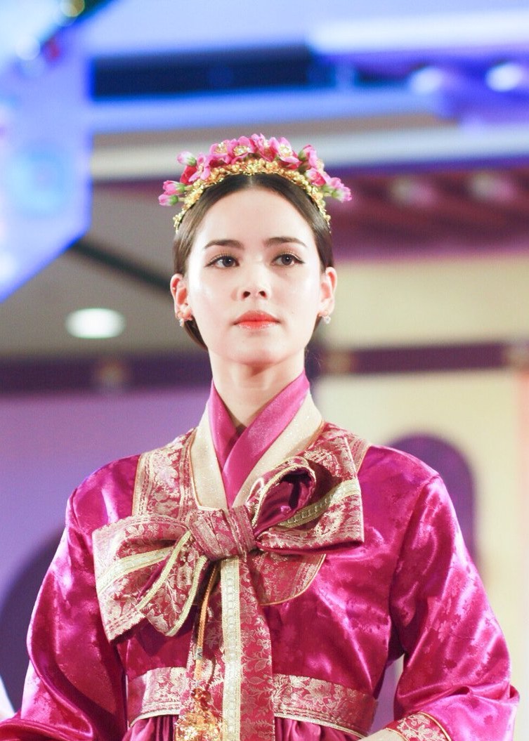 泰星nadech透露为yaya准备了求婚惊喜,结婚时会给她美好的回忆!