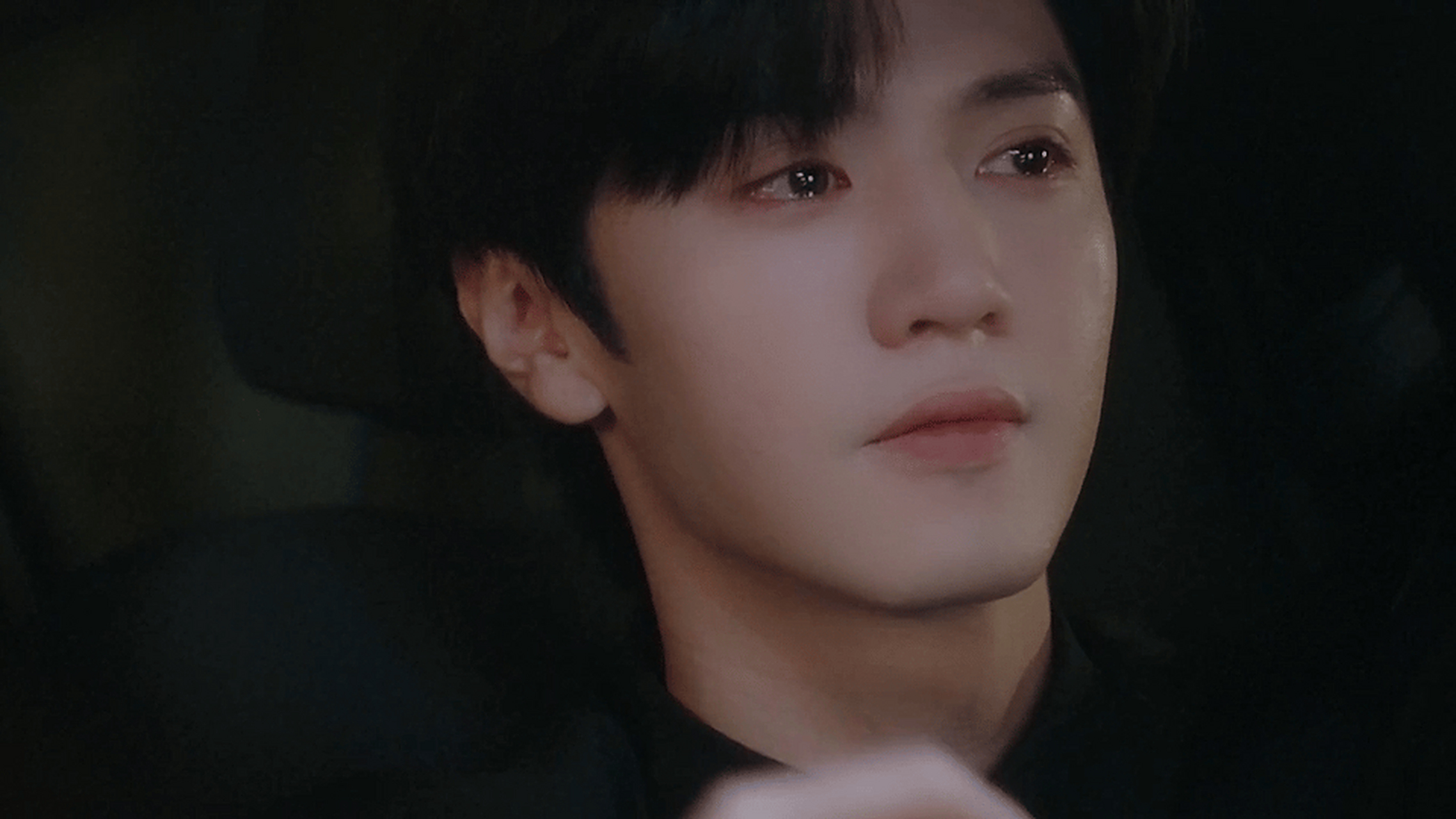 《偷偷藏不住》里陈哲远的怼脸哭戏,演技如何?