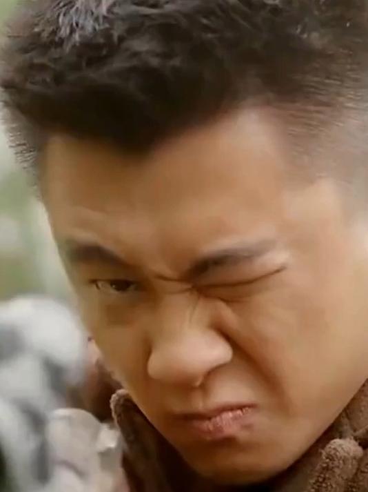 黎明绝杀:鬼子不让高手逃,在他腿上放炸弹,哪知被枪手打坏炸弹