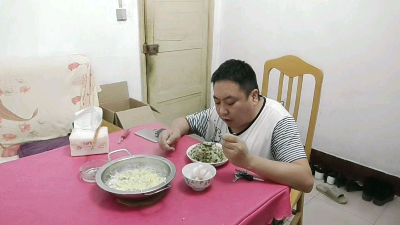 15元一份的酸菜炒饭,在家5元就搞定了