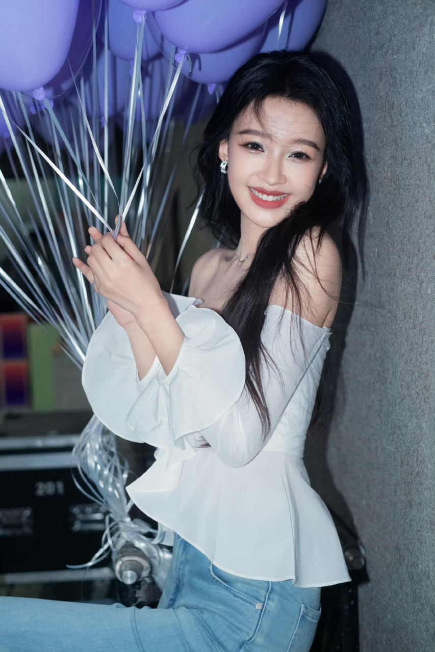 孙怡综艺节目美图,俏皮可爱.