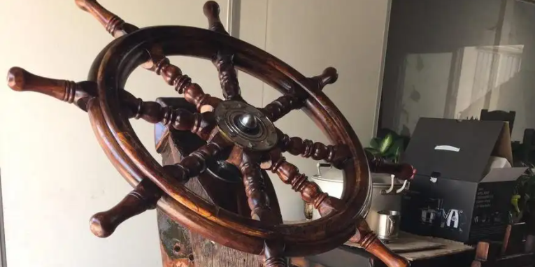 船的方向盘叫什么