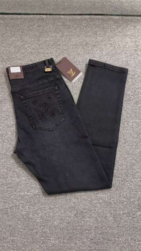 lv休闲牛仔裤,极简黑设计百搭时尚-度小视