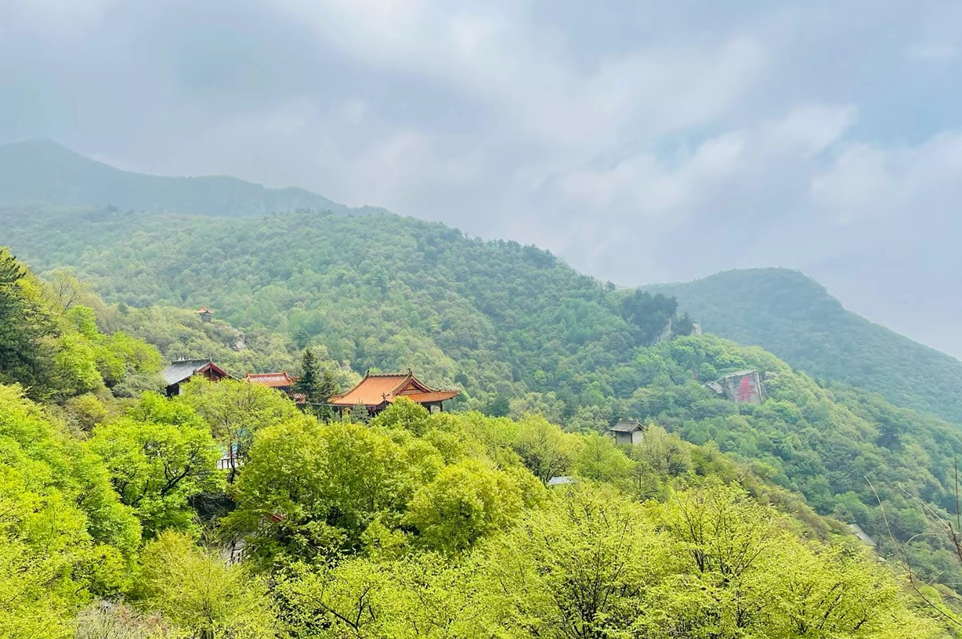 看亚运游杭州# 在浙江乐清境内,有这样一座充满神话故事的山——白 