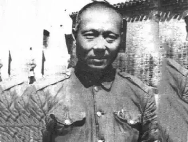 抗日名将陈长捷,解放后1959年第一批被特赦,76岁杀妻后自杀?