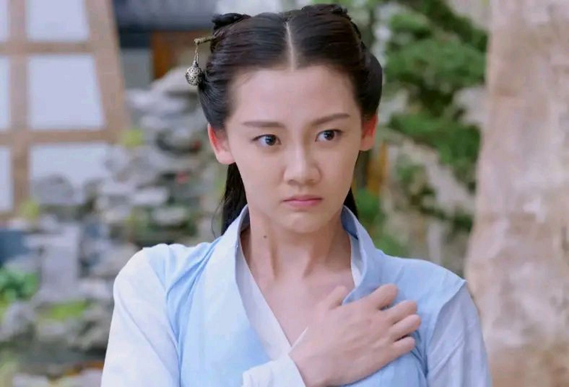 还记得赵丽颖主演的《楚乔传》里的小七吗?竟然是苗苗扮演的.