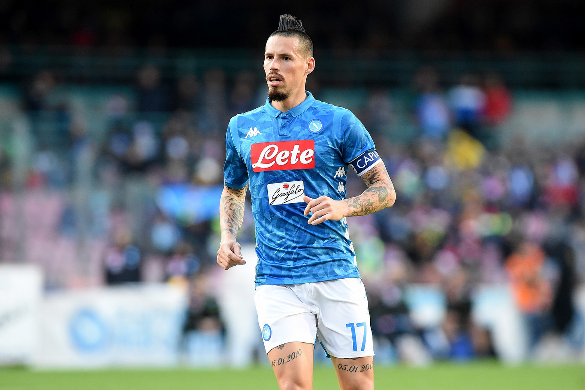 前那不勒斯队长,前中超外援哈姆西克退役了……  官方:35岁斯洛伐克