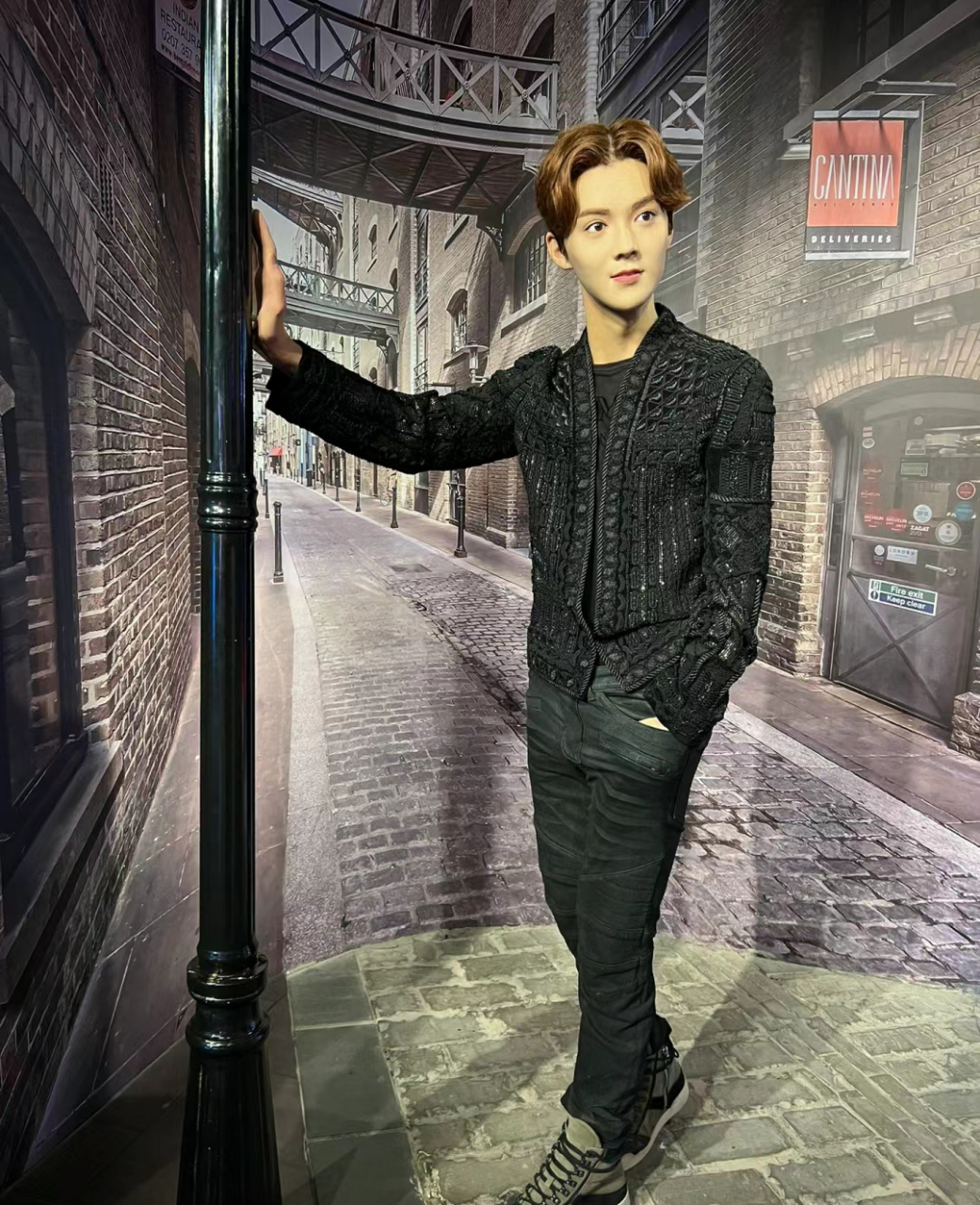 杜莎夫人蜡像馆你是认真的吗?#杨幂# #杨紫# #鹿晗